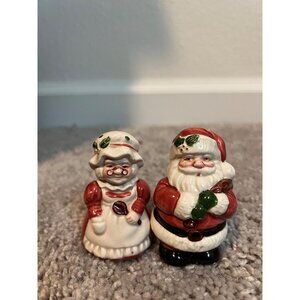 Christmas Santa & Mrs. Claus Salt & Pepper Shakers – Ceramic Holiday Decor
